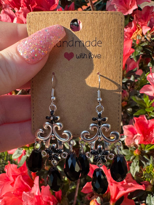 Chandelier Earrings￼