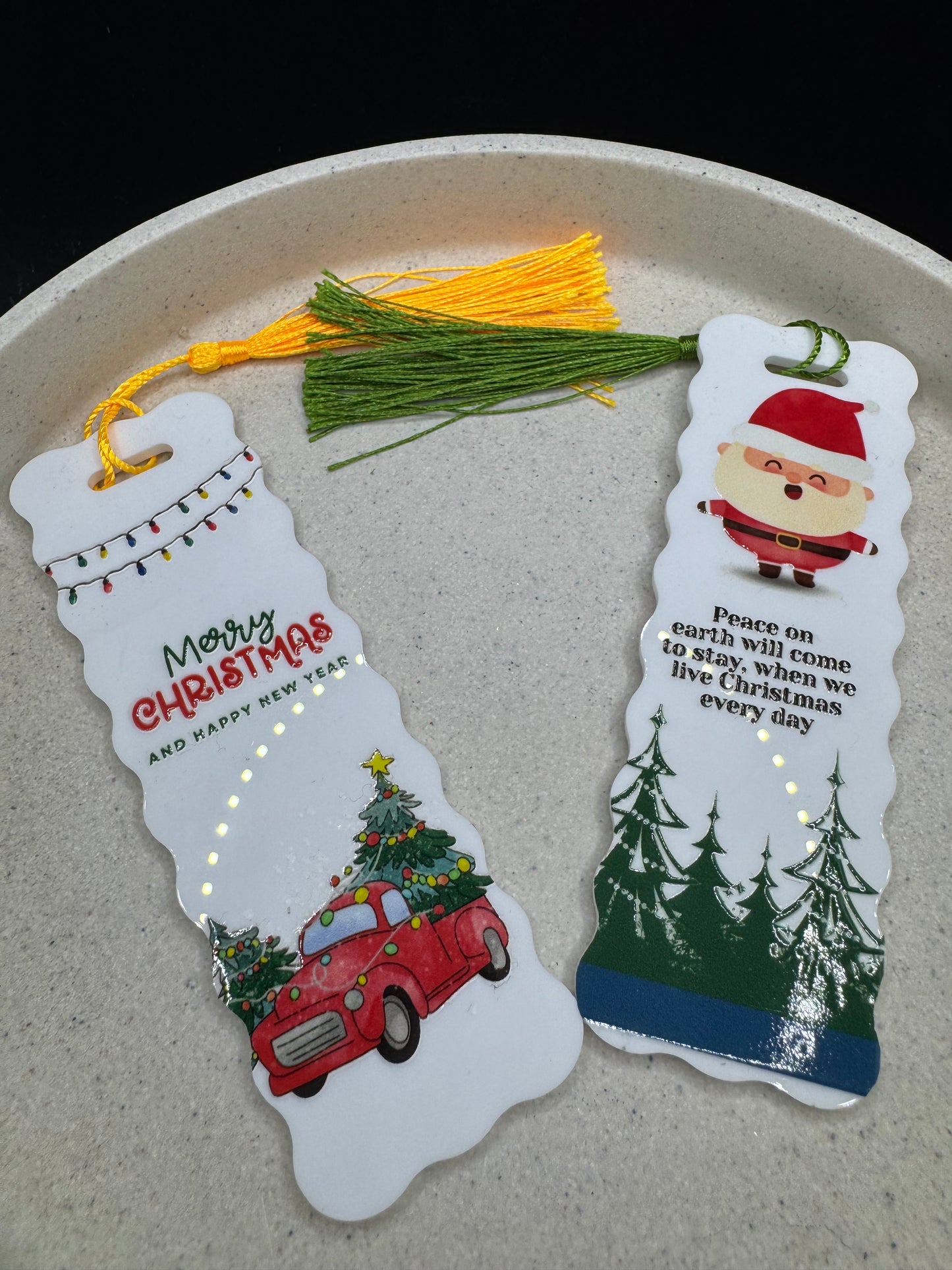 Christmas white wavy bookmarks
